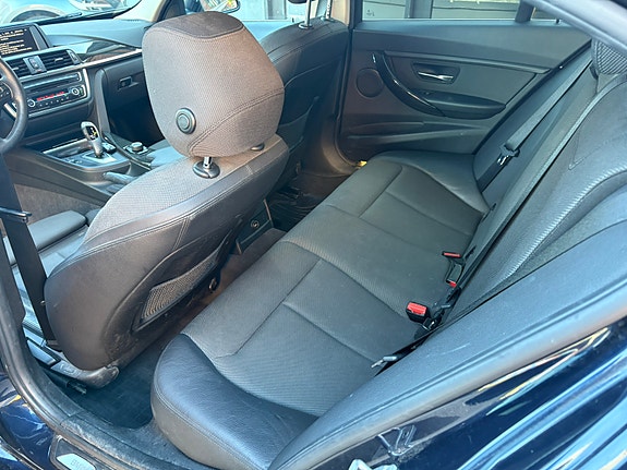 BMW 320d 7 of 12