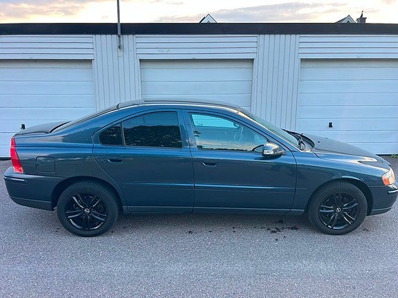 Volvo S60 8 of 15