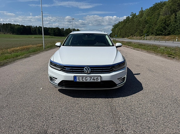 Volkswagen Passat 5 of 8