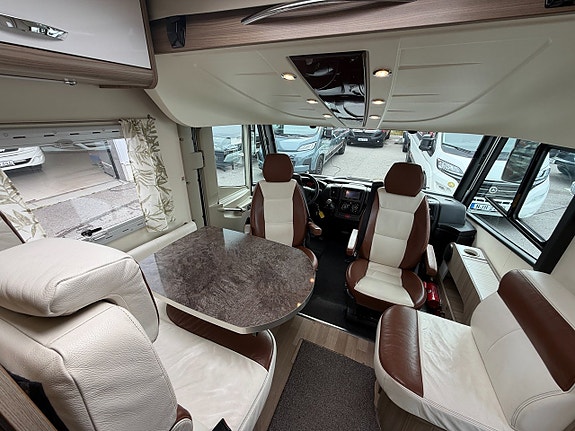 Chausson EXALTIS 7018 (150HK) Queensbed + hyttsäng! ALDE vattenburen! Vinteranpassad! 12V Fläkt! 16 of 21