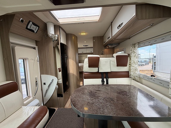 Chausson EXALTIS 7018 (150HK) Queensbed + hyttsäng! ALDE vattenburen! Vinteranpassad! 12V Fläkt! 5 of 21