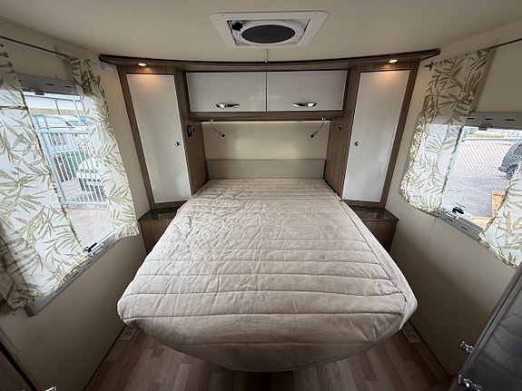 Chausson EXALTIS 7018 (150HK) Queensbed + hyttsäng! ALDE vattenburen! Vinteranpassad! 12V Fläkt! 10 of 21