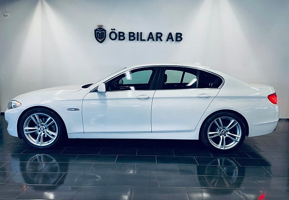 BMW 523i 4 of 5