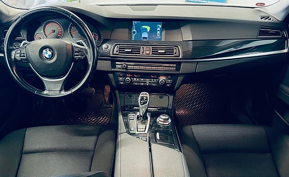 BMW 523i 5 of 5
