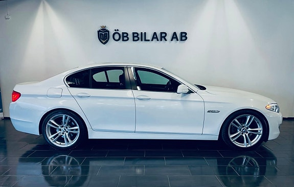 BMW 523i 2 of 5
