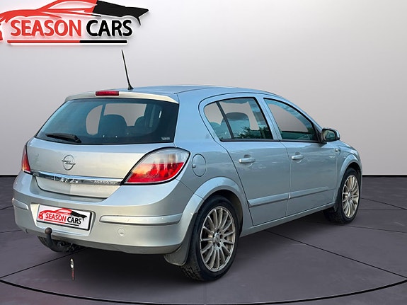 Opel Astra 2 of 5