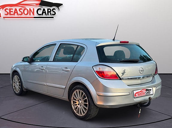 Opel Astra 3 of 5