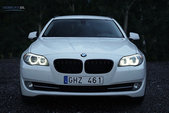 BMW 525d 2 of 5