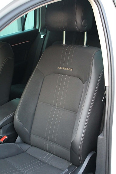 Volkswagen Passat Alltrack 9 of 14