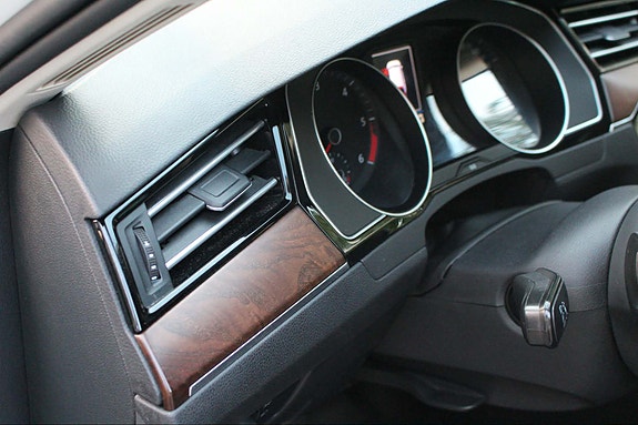Volkswagen Passat Alltrack 6 of 14