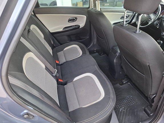 Kia Ceed 9 of 11