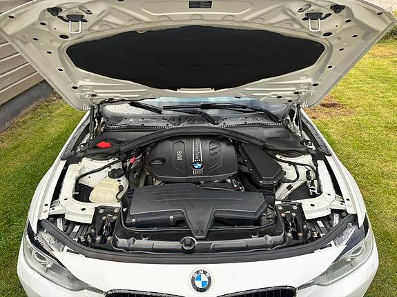 BMW 320d 15 of 18