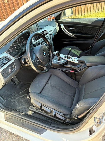BMW 320d 9 of 18