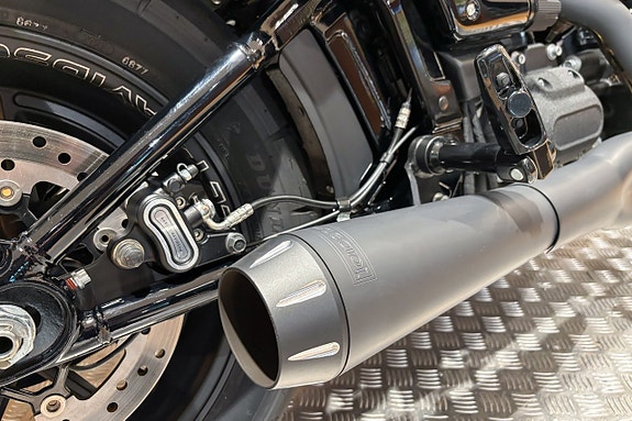 Harley-Davidson FXFBS Fat Bob 114 |Bassani|Motorbågar|Club Style|Handlebar bag|Sissy bar| 7 of 16