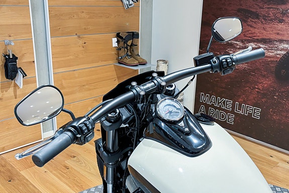 Harley-Davidson FXFBS Fat Bob 114 |Bassani|Motorbågar|Club Style|Handlebar bag|Sissy bar| 13 of 16