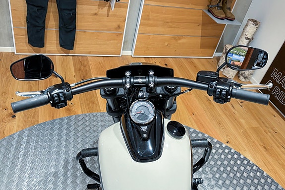 Harley-Davidson FXFBS Fat Bob 114 |Bassani|Motorbågar|Club Style|Handlebar bag|Sissy bar| 14 of 16