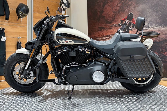Harley-Davidson FXFBS Fat Bob 114 |Bassani|Motorbågar|Club Style|Handlebar bag|Sissy bar| 2 of 5