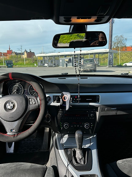 BMW 325i 8 of 9