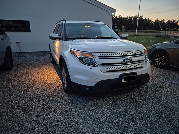 Ford Explorer 14 of 20