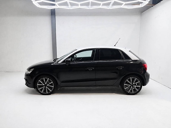 Audi A1 2 of 5