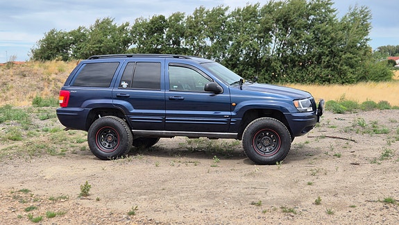 Jeep Grand Cherokee 2 of 5