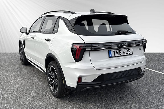 Lynk & Co 01 3 of 5