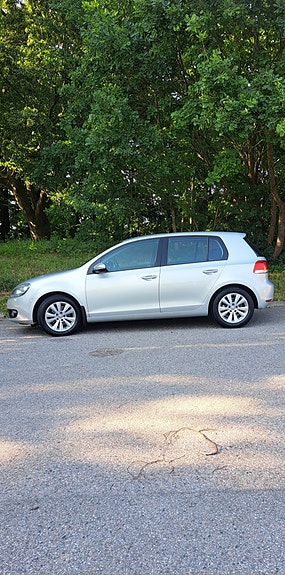 Volkswagen Golf VI 2 of 5