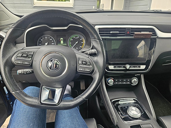 MG ZS EV 6 of 6