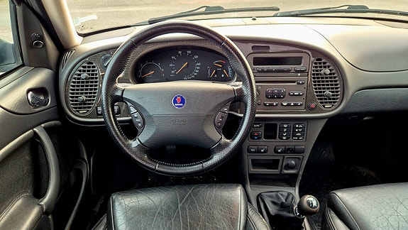 Saab 9-3 10 of 13