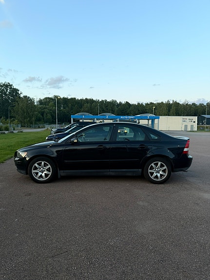 Volvo S40 4 of 5