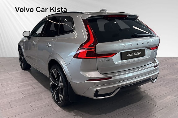 Volvo XC60 4 of 5