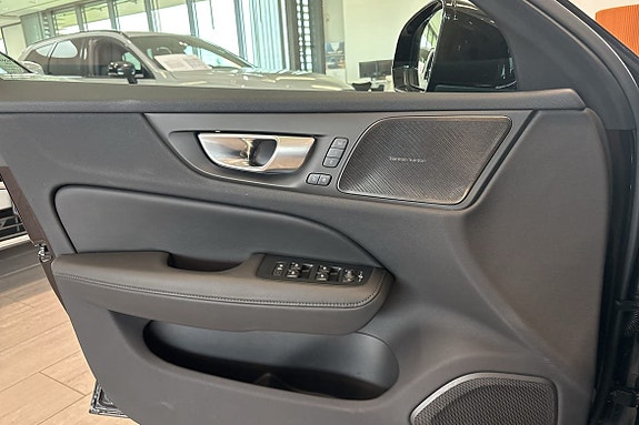 Volvo V60 15 of 19