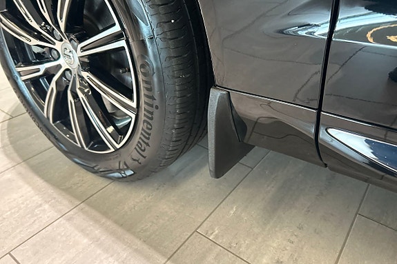 Volvo XC60 21 of 30