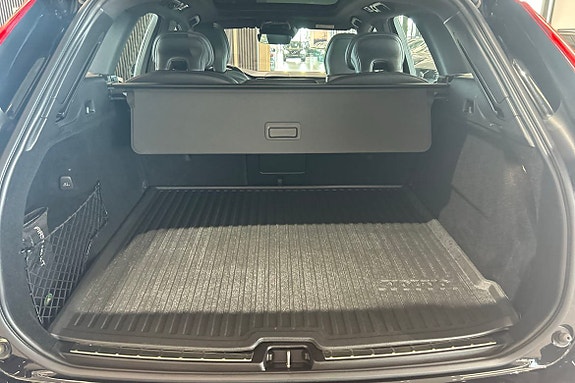 Volvo XC60 15 of 30