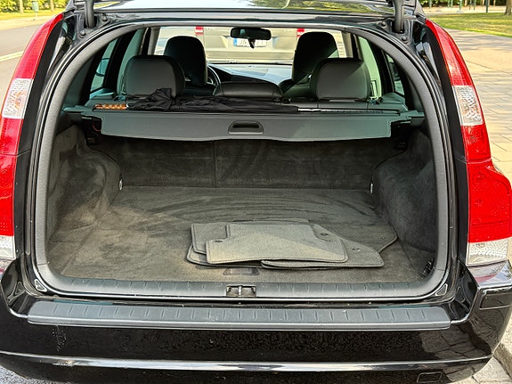 Volvo V70 7 of 7
