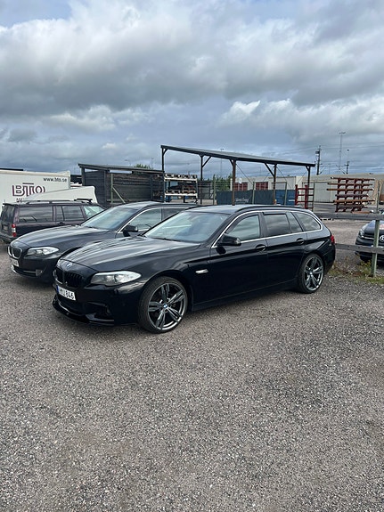 BMW 520d 2 of 5