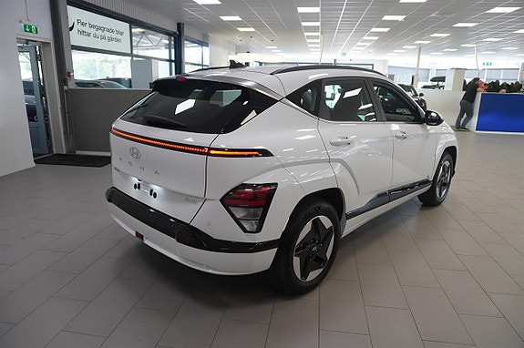 Hyundai Kona 3 of 9