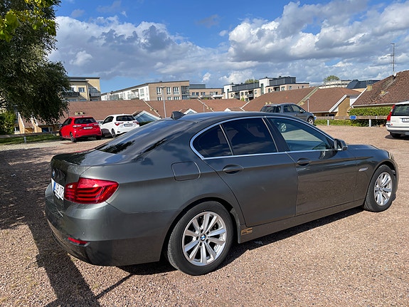 BMW 518d 3 of 5
