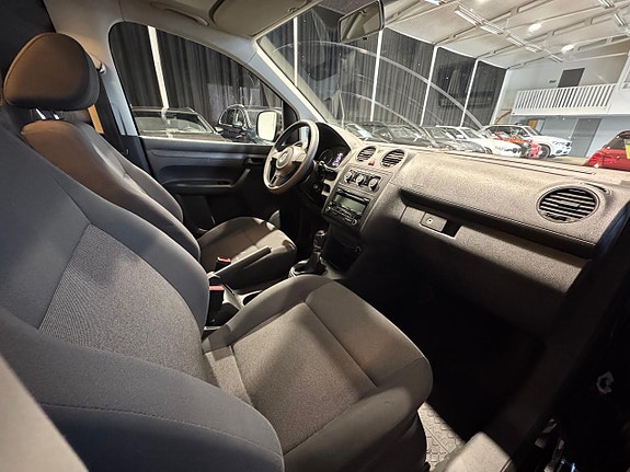 Volkswagen Caddy Maxi 6 of 15