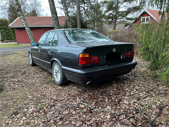 BMW 540i 2 of 5