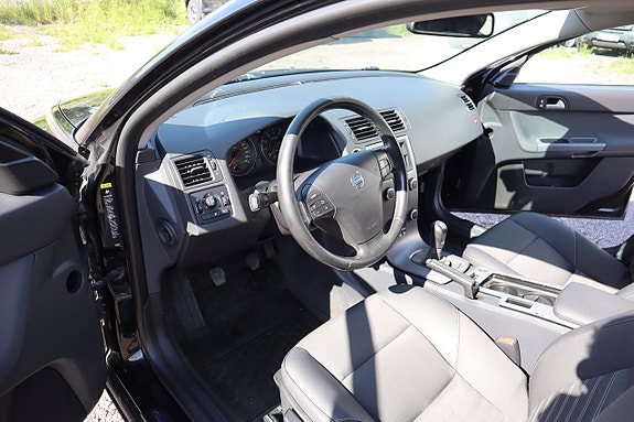 Volvo V50 15 of 21