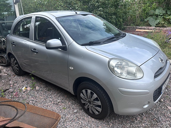 Nissan Micra 2 of 3