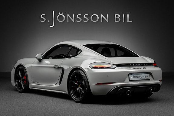 Porsche 718 Cayman GTS 2 of 5