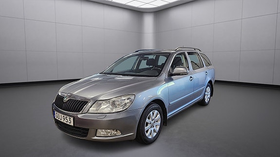 Skoda Octavia 3 of 5
