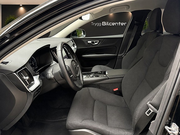 Volvo V60 11 of 23