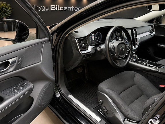 Volvo V60 10 of 23