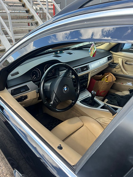 BMW 325i 5 of 7