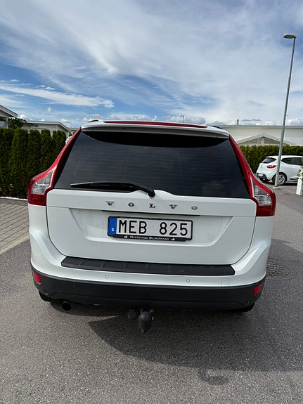 Volvo XC60 4 of 5