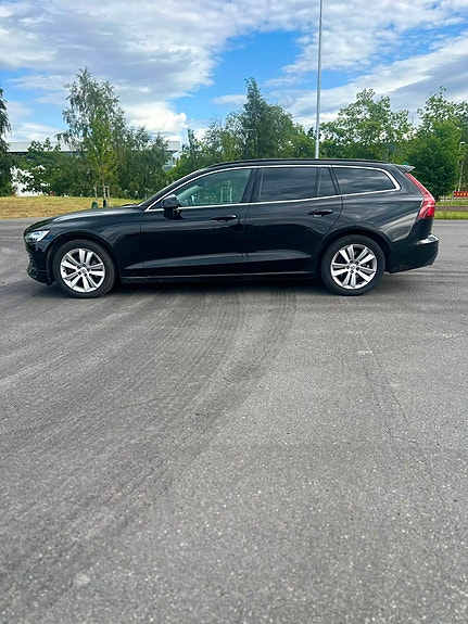 Volvo V60 2 of 6