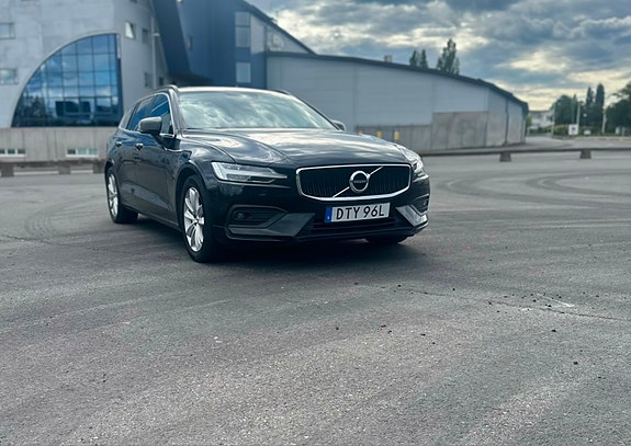 Volvo V60 4 of 6